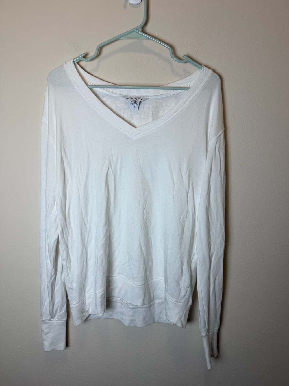 Athleta V-Neck Long Sleeve Pullover Size M White